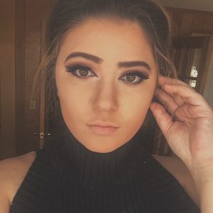 Meet your Posher, Savanna