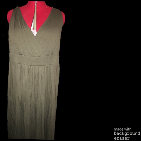 Long v-neck dress