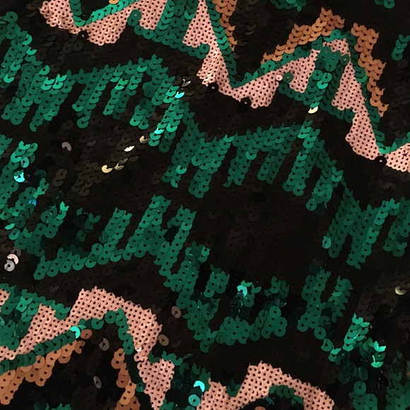 Sequins Abstract Top - Picture 3 of 3