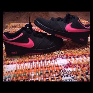 💓Make offer!! Nike skate shoes💓