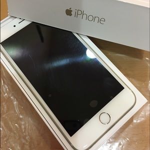 SOLD!!!!!iPhone 6 64gb gold, unlocked device📱