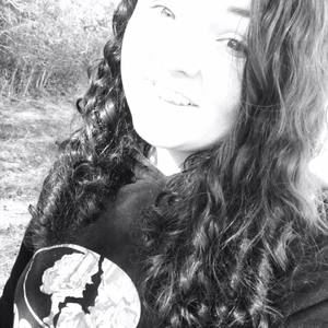 Meet your Posher, Caitlin