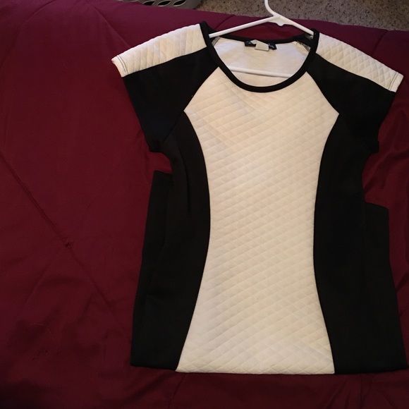 Black and yellowish white body con dress