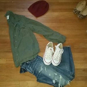 American Eagle button up top