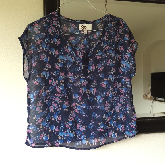 Floral blouse top