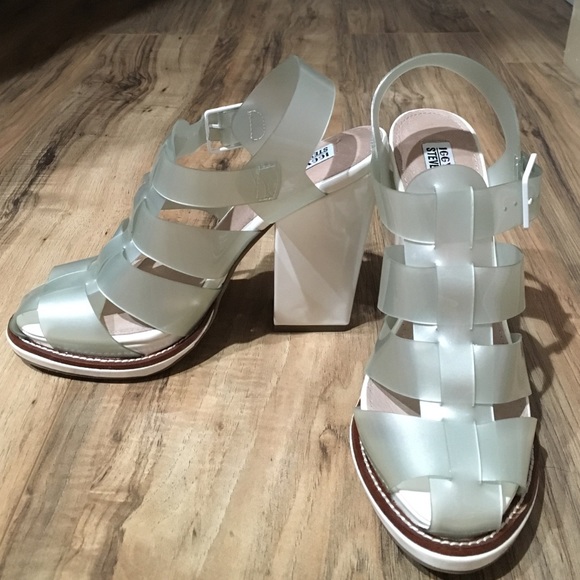 Iggy Azalea for Steve Madden shoes