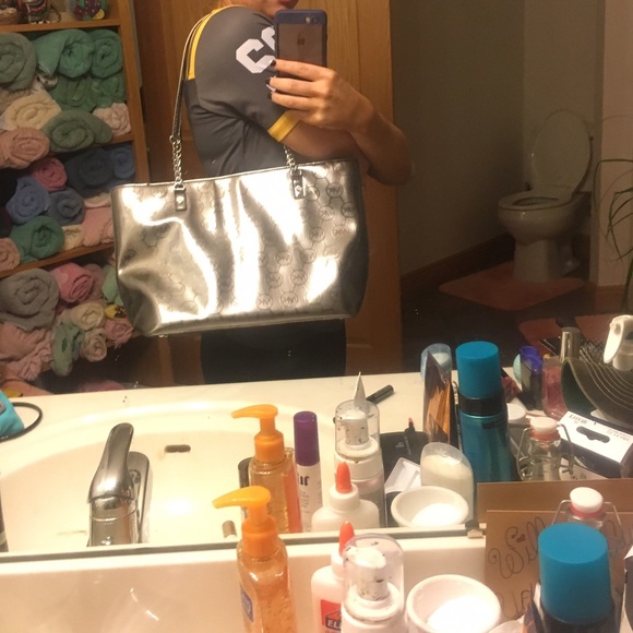 Silver Michael Kors purse - Picture 4 of 4