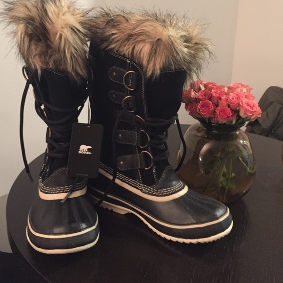 Never worn Sorel winter boots