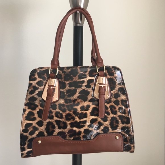 Boutique Handbags - ‼️4HR SALE‼️🆕 animal advocate Handbag (brown) 👜