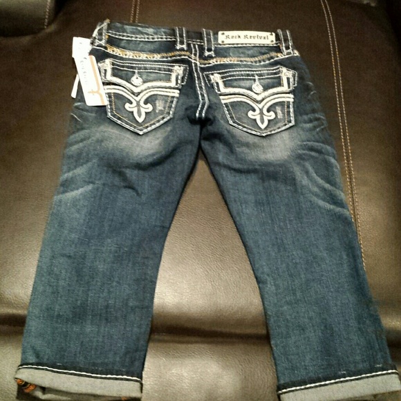 NWT Rock revival capri
