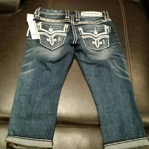 NWT Rock revival capri