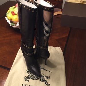 Burberry boots