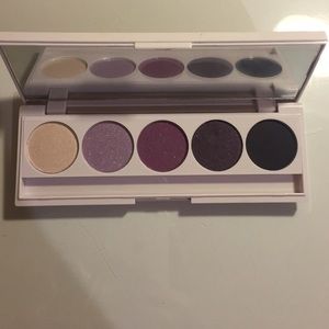 Eyeshadow pallet