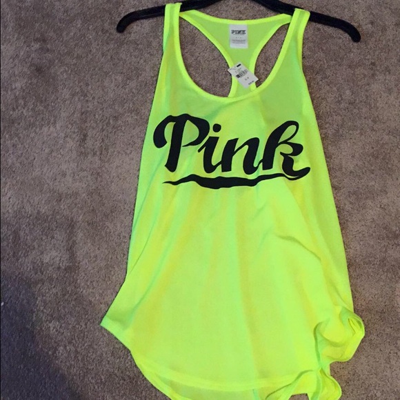 Nwt vs pink tank top size med