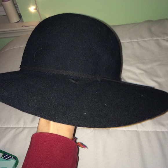 Black wool hat