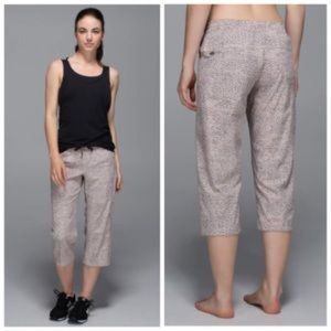 Lululemon Step Lively Crop - Size 8