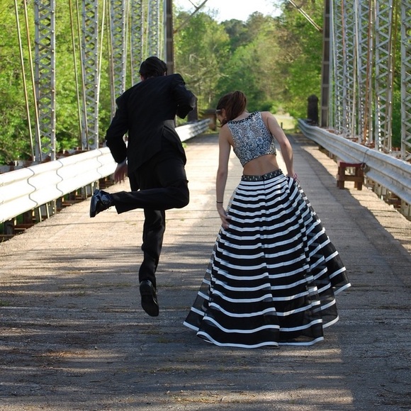 Meet your Posher, Hannah 🍄 - Picture 3 of 6