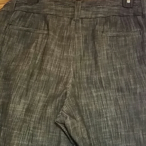 Capris - Picture 4 of 4