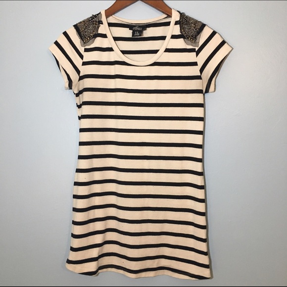 Black and white striped tee shirt - Picture 2 of 2