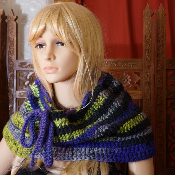 Handmade crochet knit hat, scarf, shrug, all in 1 - Picture 3 of 4