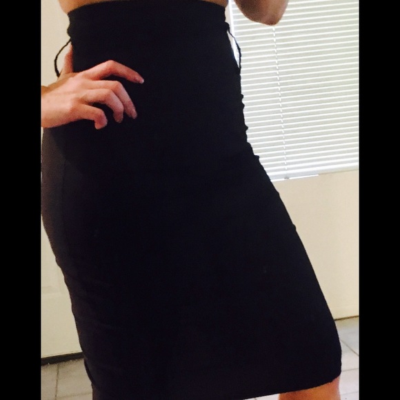High waisted pencil skirt