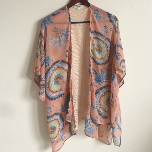 Umgee Tops - ️Umgee -Sheer feather-print kimono.