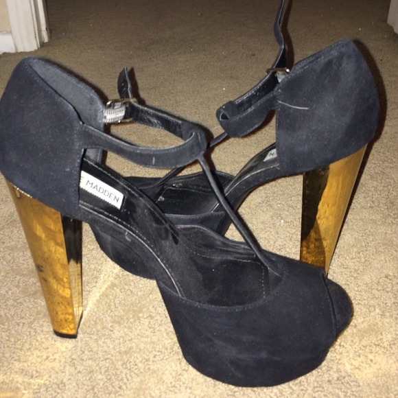 Reduced!!!! Steve Madden heal