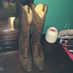 Corral boots