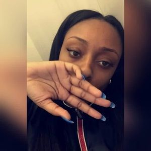 Meet your Posher, Kamia