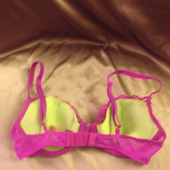Betsey Johnson bra 32C - Picture 2 of 4
