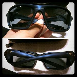 OAKLEYS!!! (look alikes)