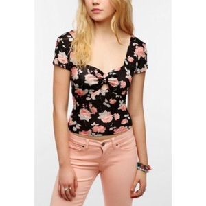 MOVING SALE XS Pins & Needles floral crop top