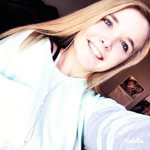 Meet your Posher, Courtney