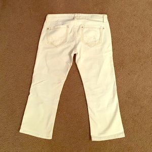 White Daytrip Leo Capris. Size 30