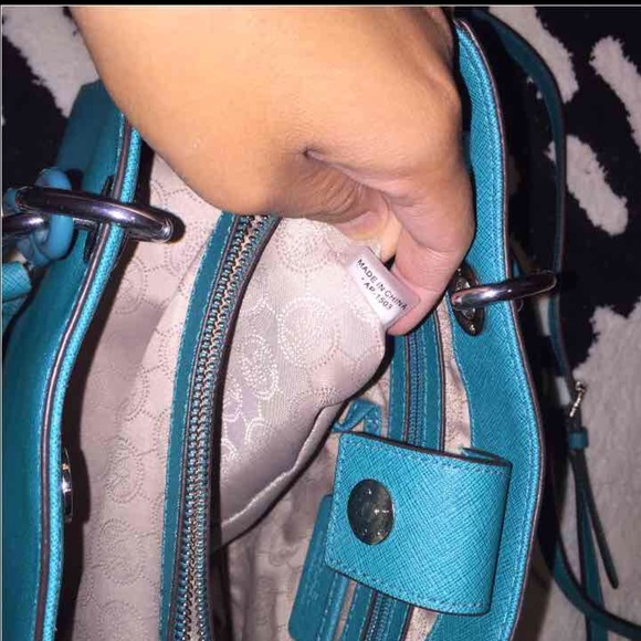 Michael kors purse| SOLD| - Picture 3 of 3