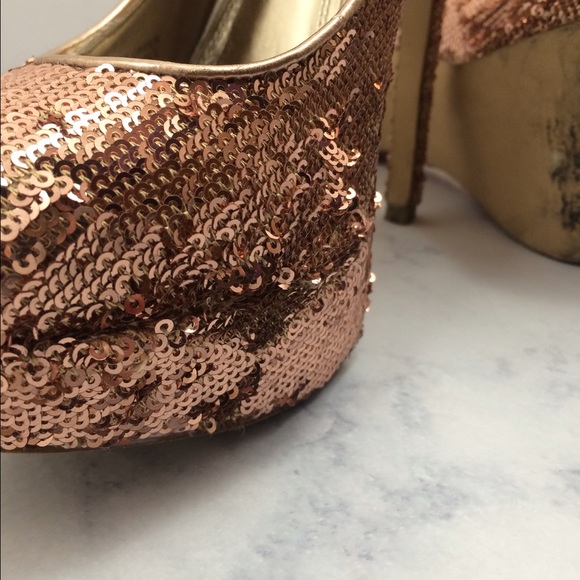 { S T E V E . M A D D E N } - Picture 4 of 4