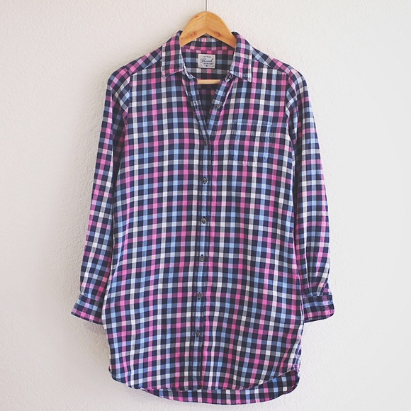 UNIQLO navy and pink checkered long flannel top