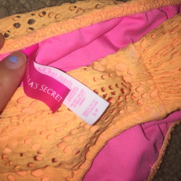 RARE VS swimsuit NWOT 💋☀️ WITH BRA PADS! - Picture 2 of 4