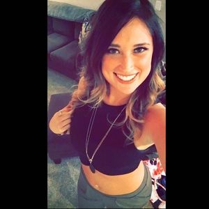 Meet your Posher, Holly