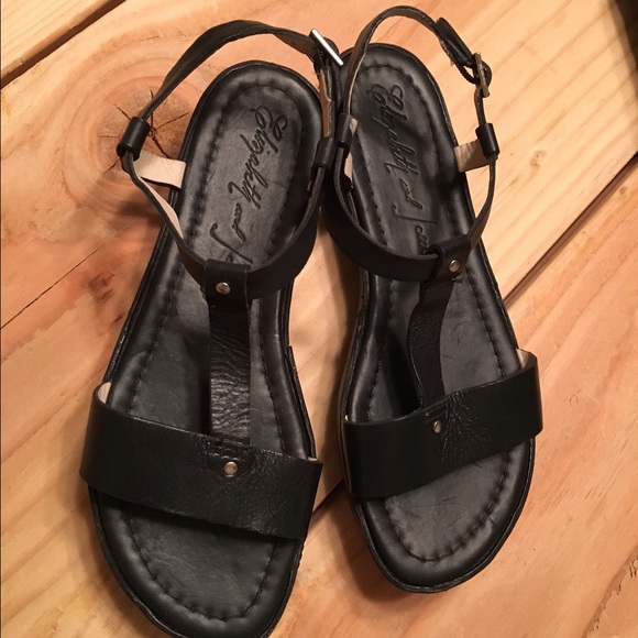 Elizabeth and James Shoes - Elizabeth & James Black E-Cree Slingback Sandal