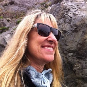 Meet your Posher, Carol