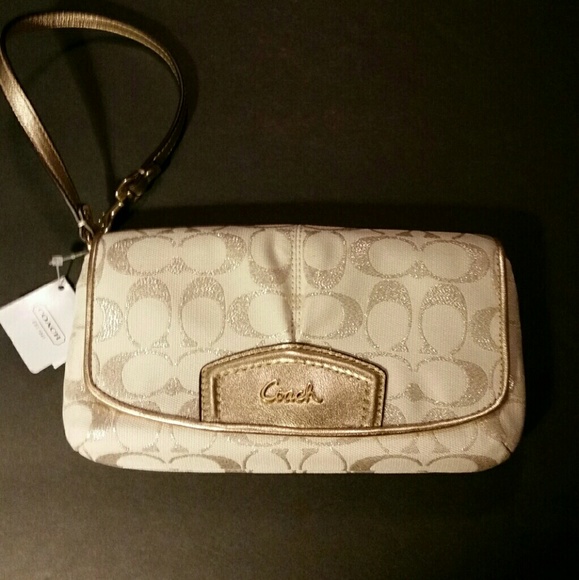 NWT COACH IVORY/GOLD Metallic Wristlet - Picture 1 of 4