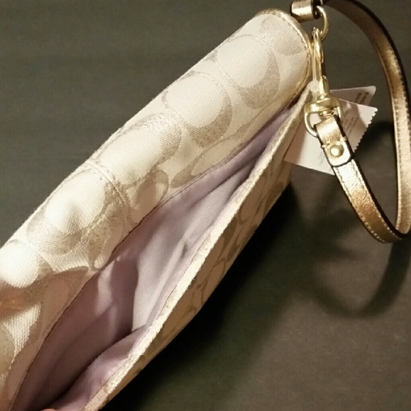 NWT COACH IVORY/GOLD Metallic Wristlet - Picture 3 of 4