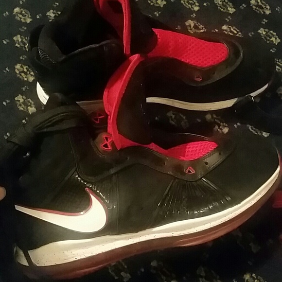 Labron James sneakers - Picture 2 of 4