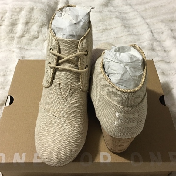 BNIB TOMS Desert Wedge Booties - Picture 4 of 4