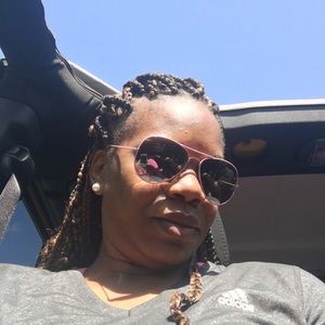 Meet your Posher, Faris