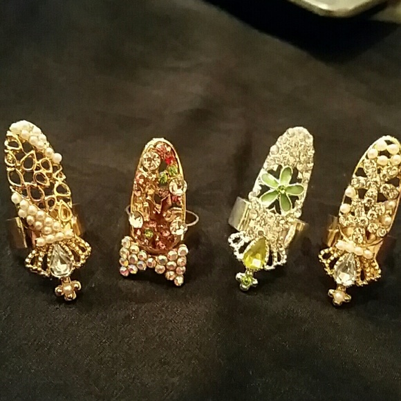 Unique finger ring. - Picture 2 of 4