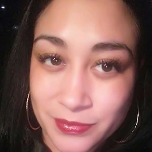 Meet your Posher, Elisa