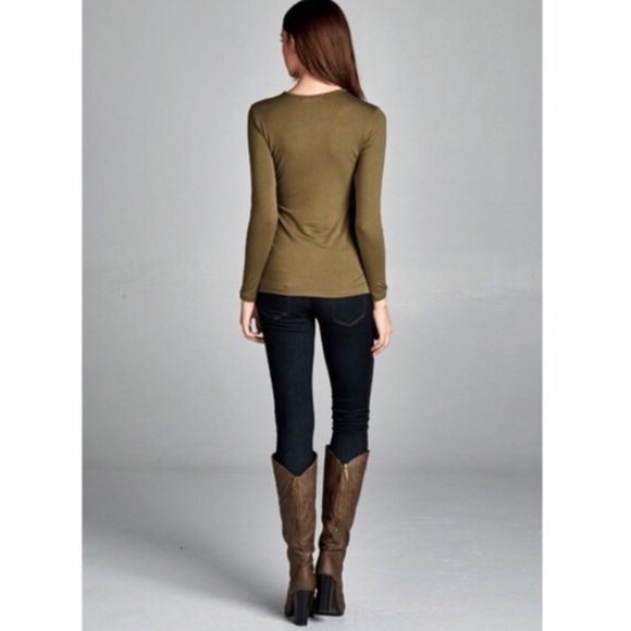 🚨1 HR SALE🚨LILITH lace tie up top - OLIVE - Picture 2 of 2