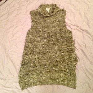 Brown & black stitched sleeveless sweater. Large